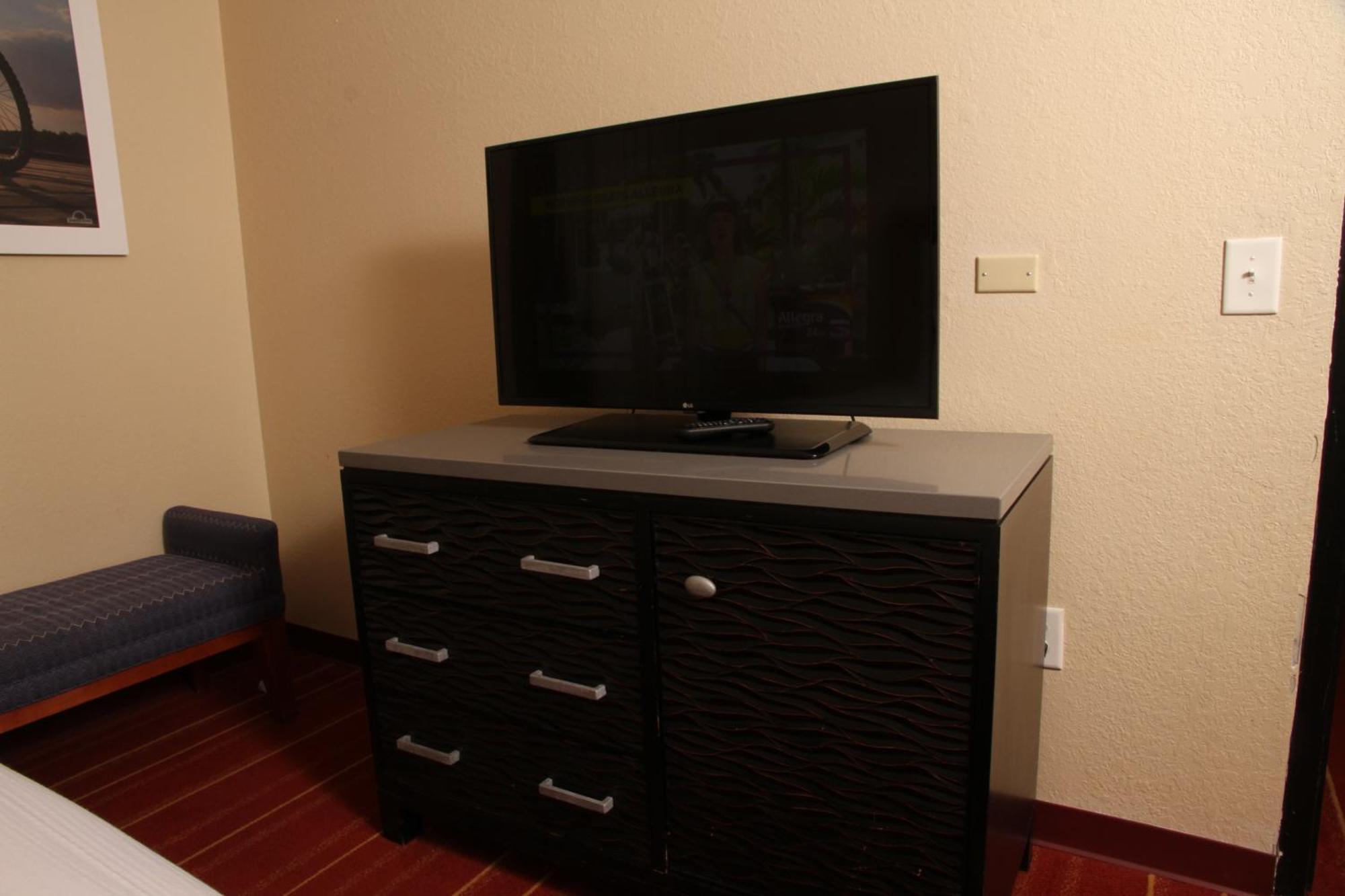 Days Inn By Wyndham Semmes Mobile Luaran gambar
