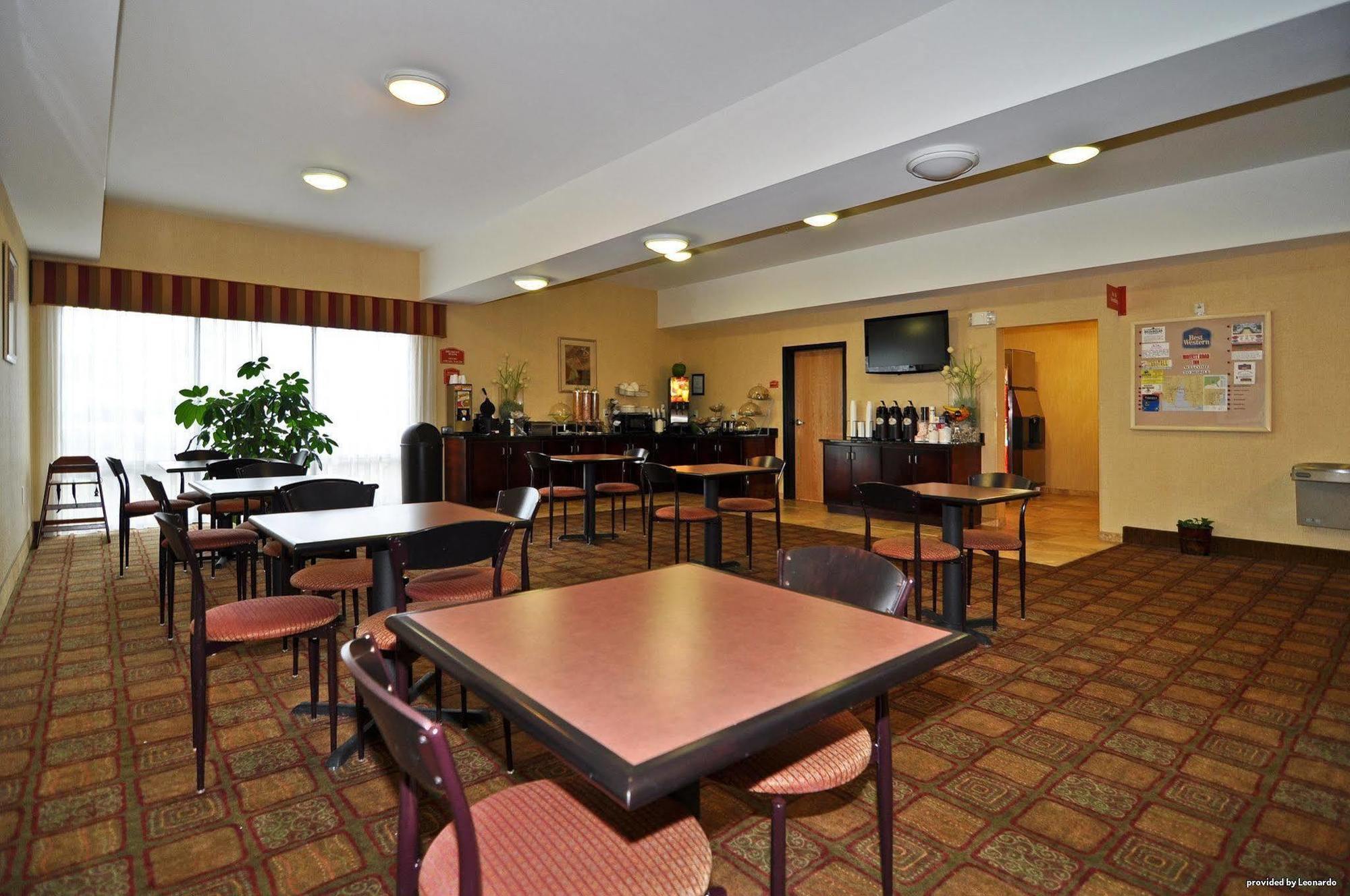 Days Inn By Wyndham Semmes Mobile Restoran gambar