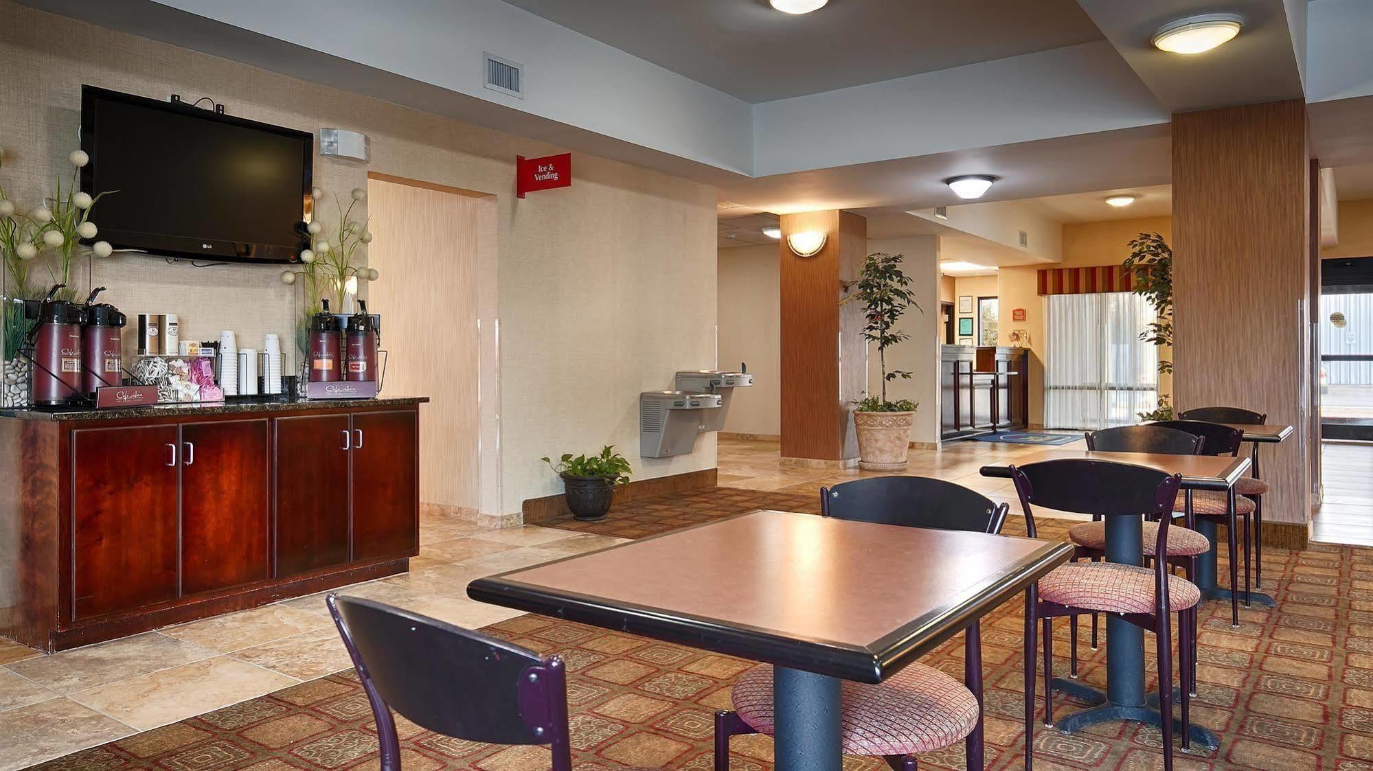 Days Inn By Wyndham Semmes Mobile Luaran gambar